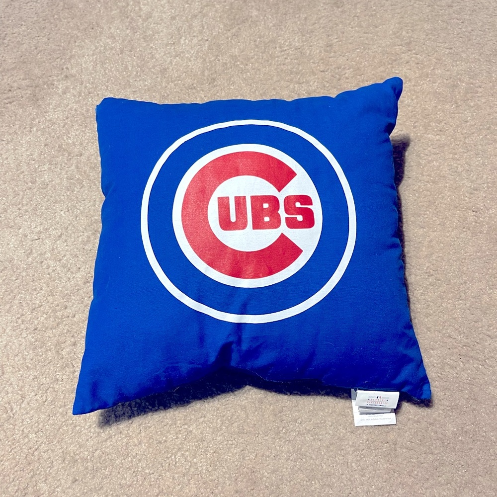 Chicago Cubs Throw Pillow